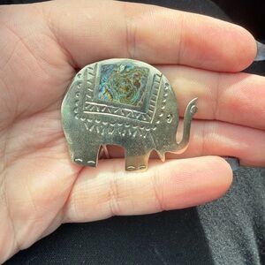 Elephant Abalone Inlay Brooch - Silver Tone